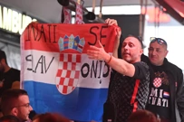 Navijači u Hamburgu uoči utakmice, Foto: Ante Cizmic/CROPIX