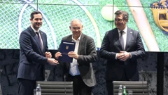Uručivanje ugovora o sufinanciranju izgradnje i obnove sportskih objekata 