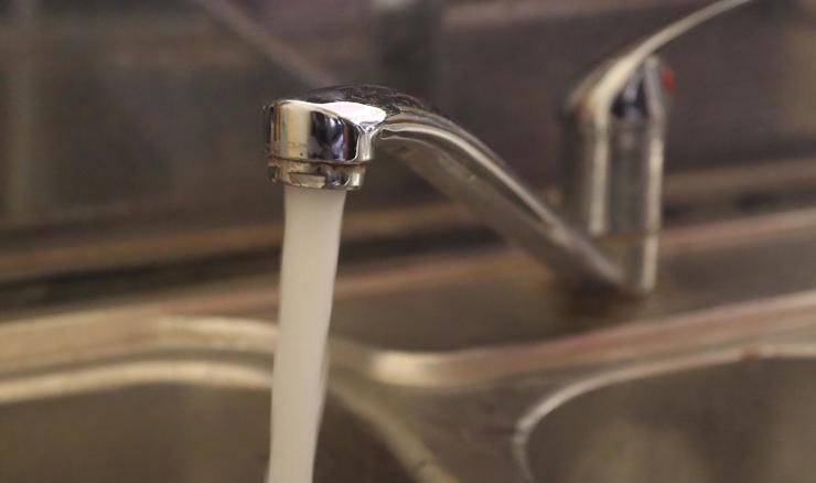 Institut za vode: U hrvatskoj vodi za piće utvrđene niske koncentracije mikroplastike