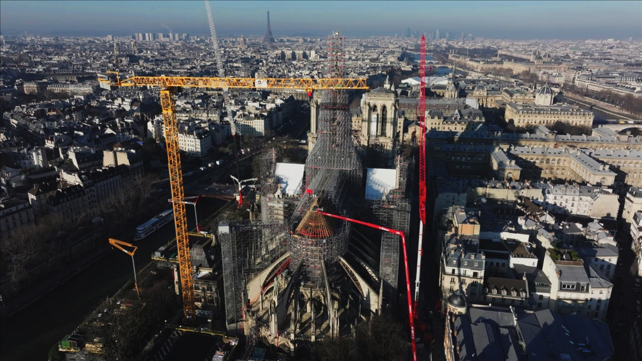 Petak, 14. kolovoza na Trećem , Foto: Uskrsnuće katedrale Notre-Dame/dokumentarni film 