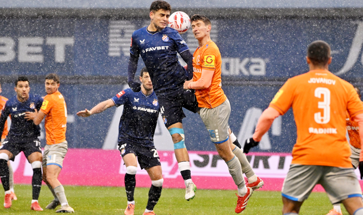 Sergi Dominguez postiže pogodak Varaždinu