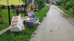 Sanacija u poplavljenom Gračacu