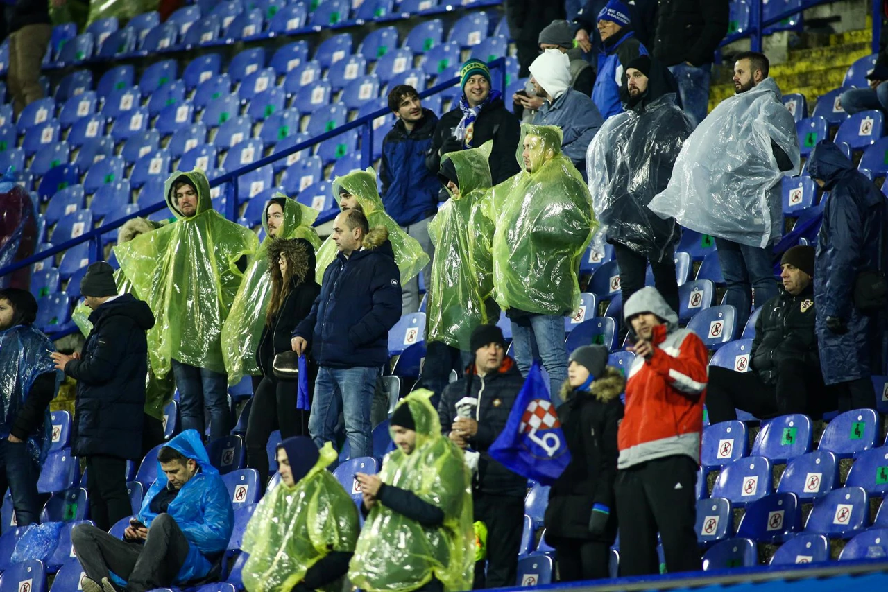Navijači na stadionu Maksimir, Foto: Matija Habljak/PIXSELL