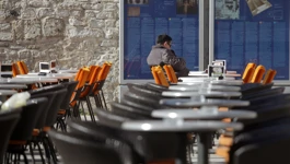 Ugostiteljski stolovi na javnoj površini