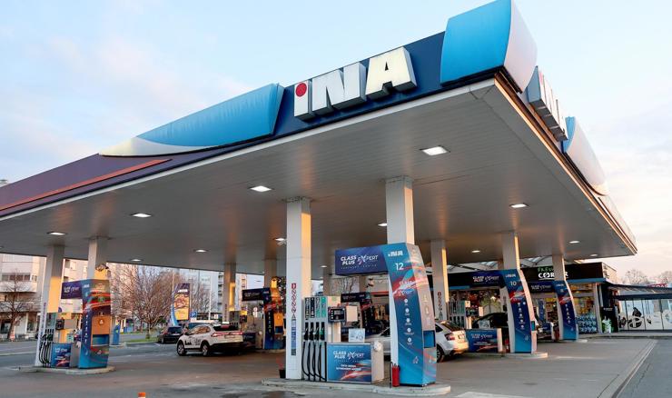 INA uvela ograničenje točenja do 300 litara goriva