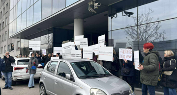 Prosvjed fizioterapeuta ispred Hrvatske komore fizioterapeuta 