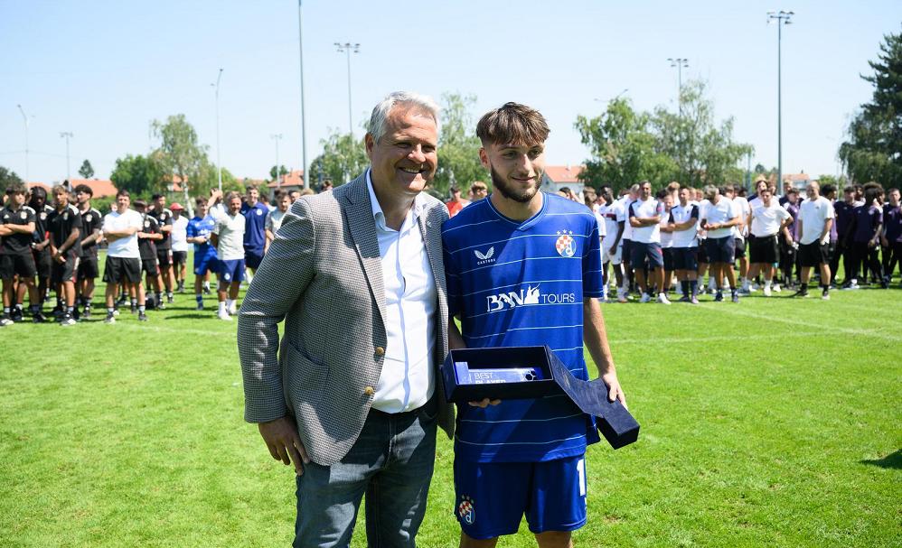 Der beste Spieler von "Ramljak" hat einen Vertrag bei Dinamo unterschrieben 5 karlo1 20250811155858