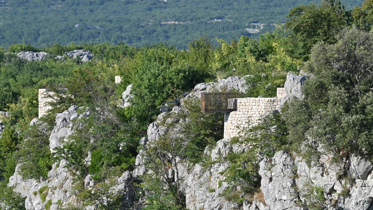 Izgradnja novih šetnica i vidikovaca u kanjonu rijeke Cetine
