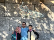 Tanja Blašković iz udruge Urbani Separe, autor mozaika i restaurator Matko Kezele i Iva Korbar iz umjetničke platforme "Ljubav za Ričinu", Foto: Vedrana Lisica Pavlović/Radio Rijeka