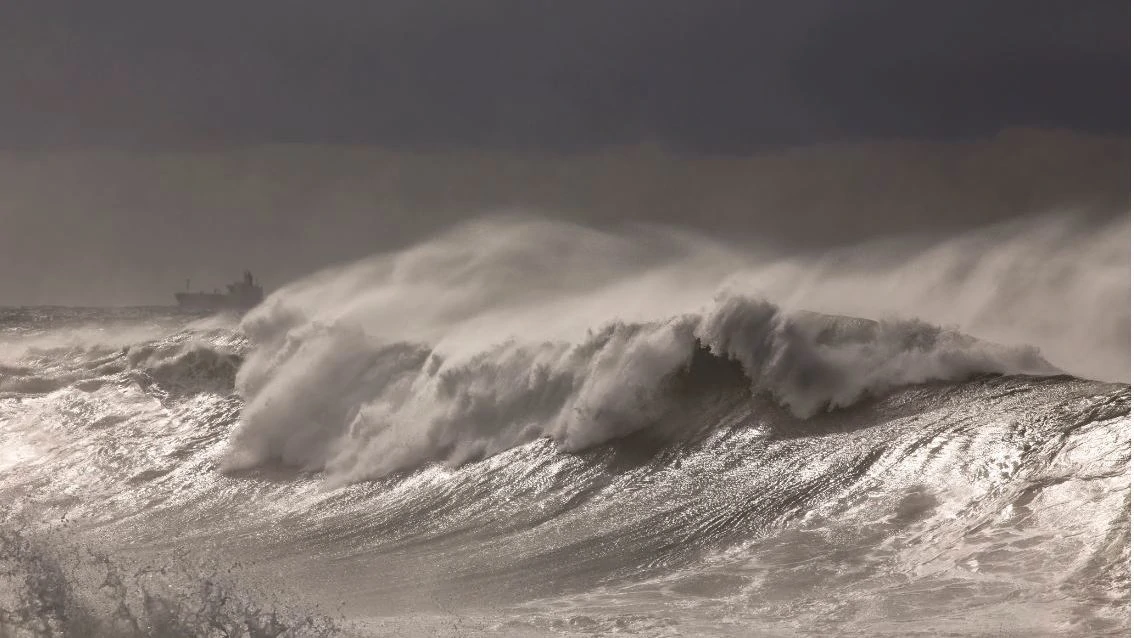 Troje poginulih u velikim valovima koji su pogodili Tenerife