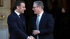 Emmanuel Macron i Keir Starmer