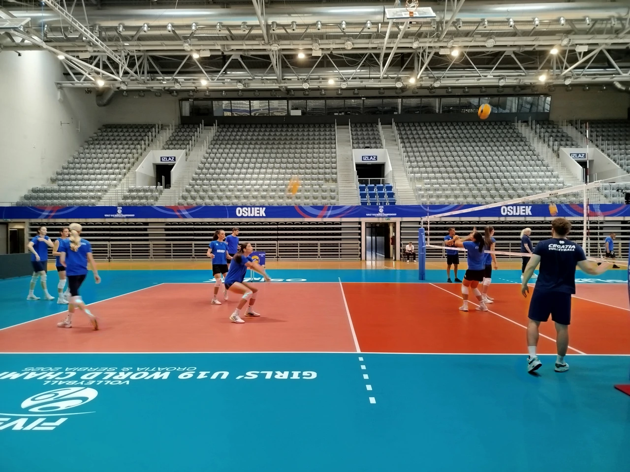 Trening ženske odbojkaške reprezentacije do 19 godina 