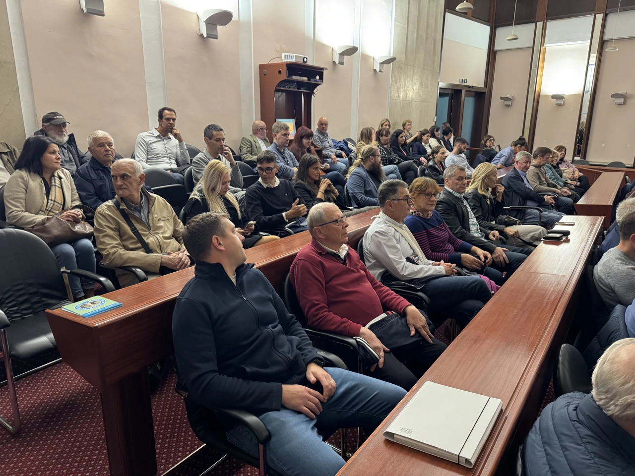 S jučerašnje javne tribine u Gradskoj vijećnici Grada Rijeke