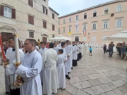 redovi ispred katedrale sv. Stošije, Foto: vš/fm//