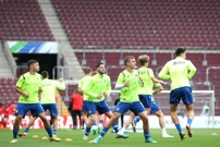 Zagrijavanje igrača, Foto: Luka Stanzl/PIXSELL