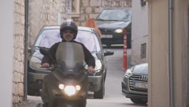 Promet kroz uske ulice šibenske Varoši