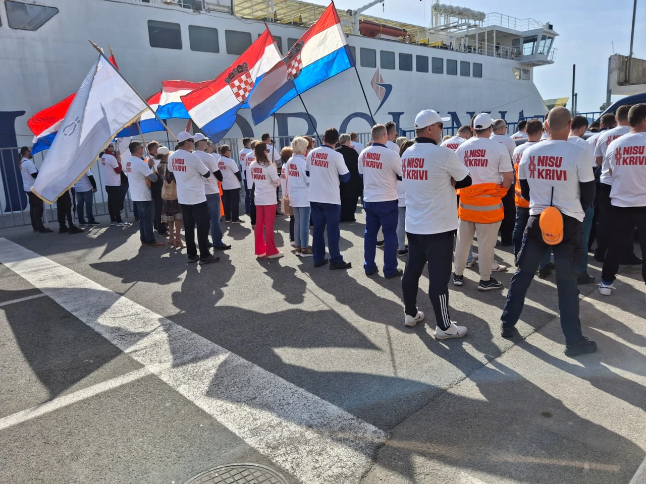 Prosvjed radnika Jadrolinije u Splitu