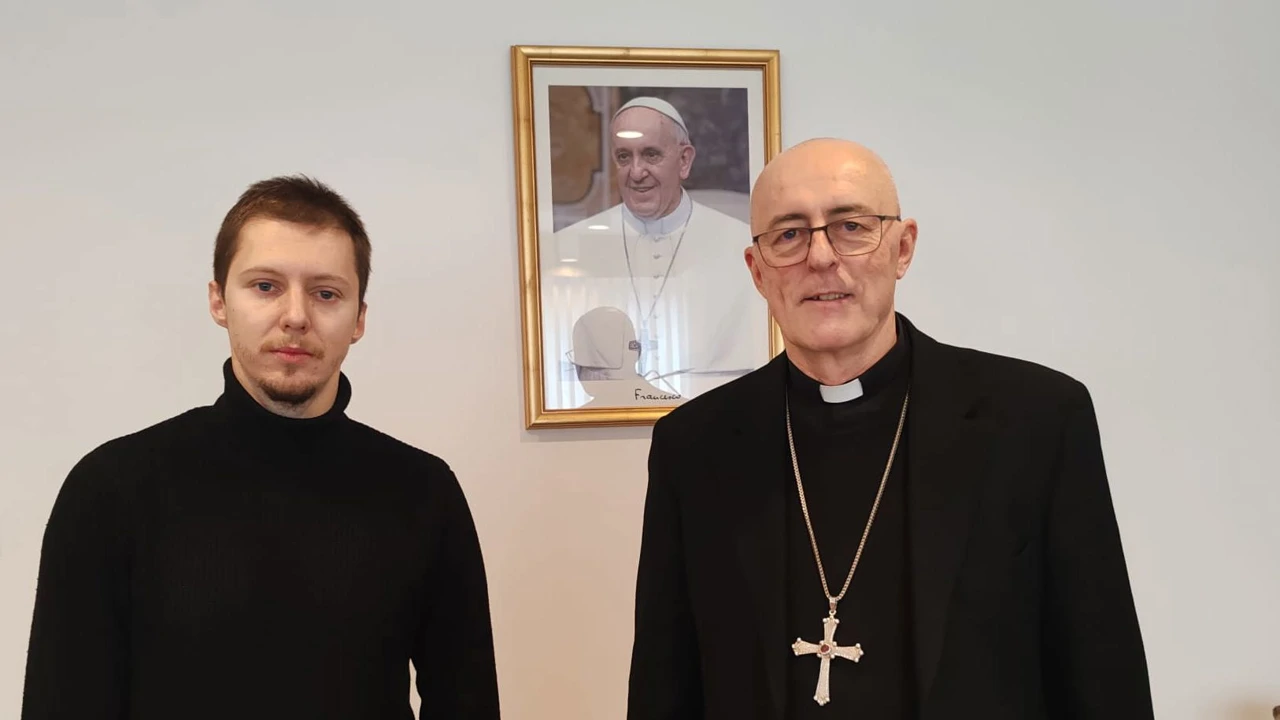 Apostolski nuncij u RH Giorgio Lingua, Robert Rogina