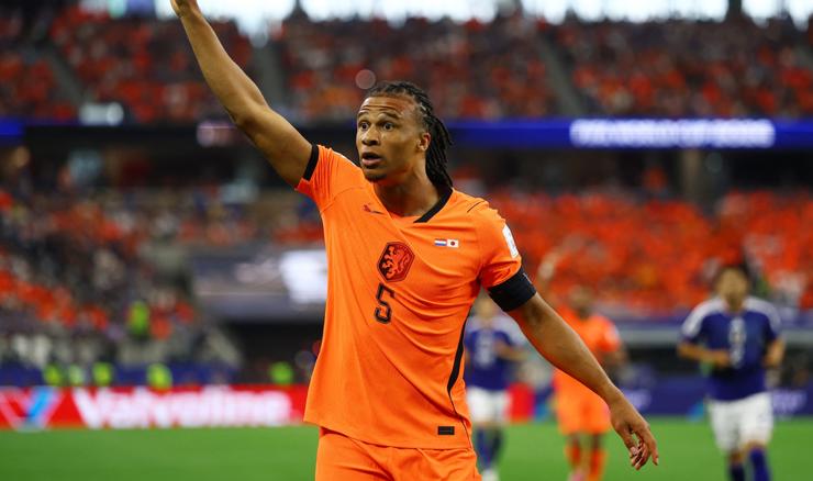 Ake iz Manchester Cityja preselio u Fenerbahče