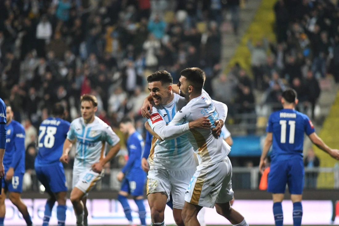 Slavlje igrača Rijeke, Foto: Damir Škomrlj/CROPIX