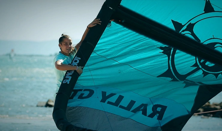 Kitesurfing