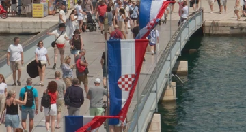 Zadar se ogrnuo zastavama