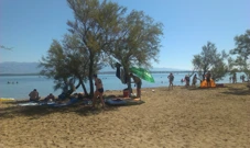 Ninske pješčane plaže i Velebit, Foto: Pjeskovite plaže privlače obitelji s djecom (Foto: Majda Ivković)/-