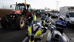 Poljoprivrednici blokirali ceste u Francuskoj