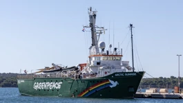 Arctic Sunrise u Puli