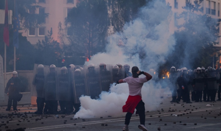 Četvrtu noć zaredom prosvjedi u Albaniji: Studenti traže ostavku premijera Rame