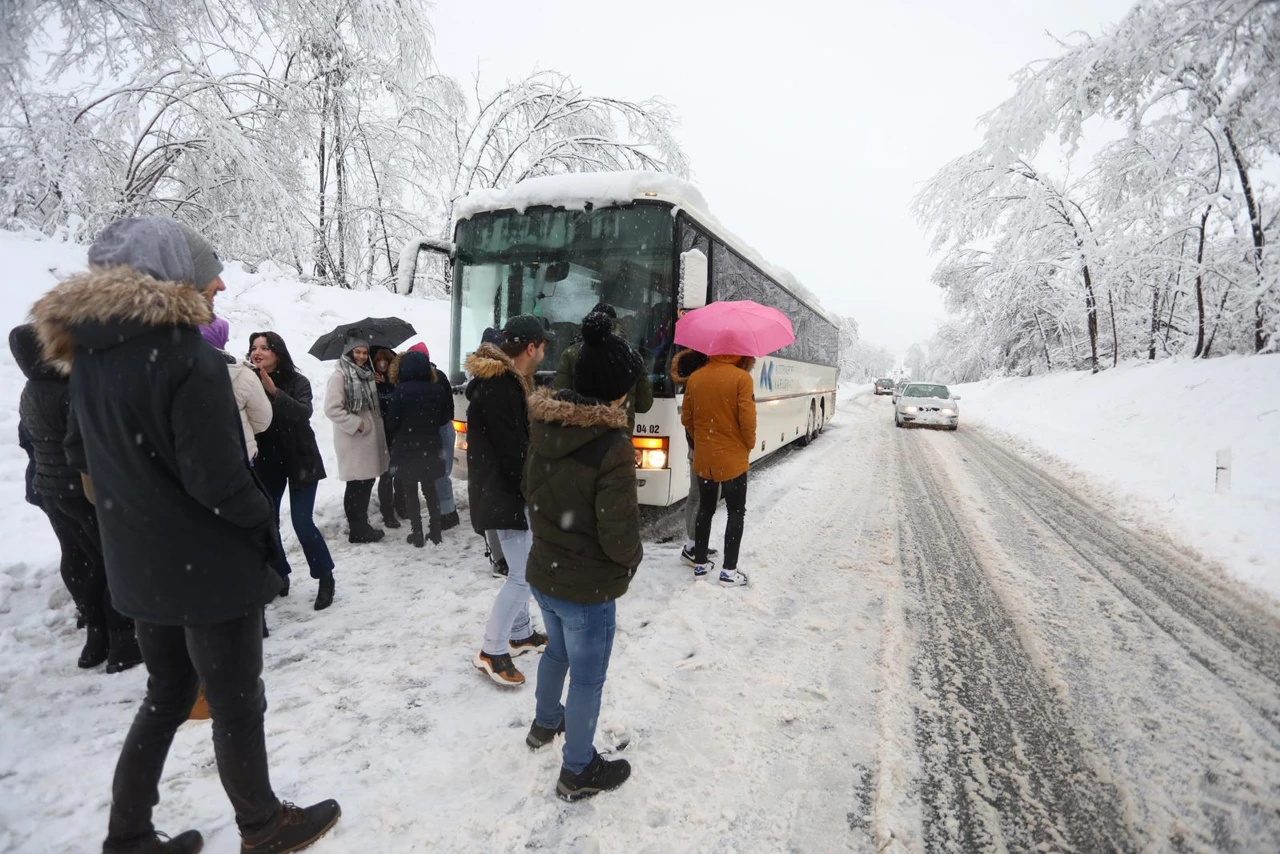 Zbog snijega na cesti morao se zaustaviti autobus, Foto: Kristina Stedul Fabac /HRT
