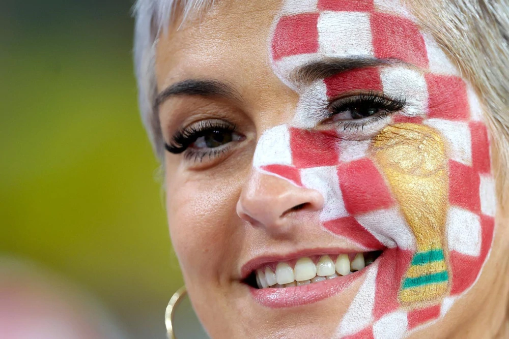 Navijači na stadionu tijekom utakmice Hrvatske i Brazila u četvrtfinalu Svjetskog prvenstva u Katru, Foto: Igor Kralj /Pixsell
