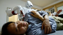 AIREC-ov robot može mijenjati pelene