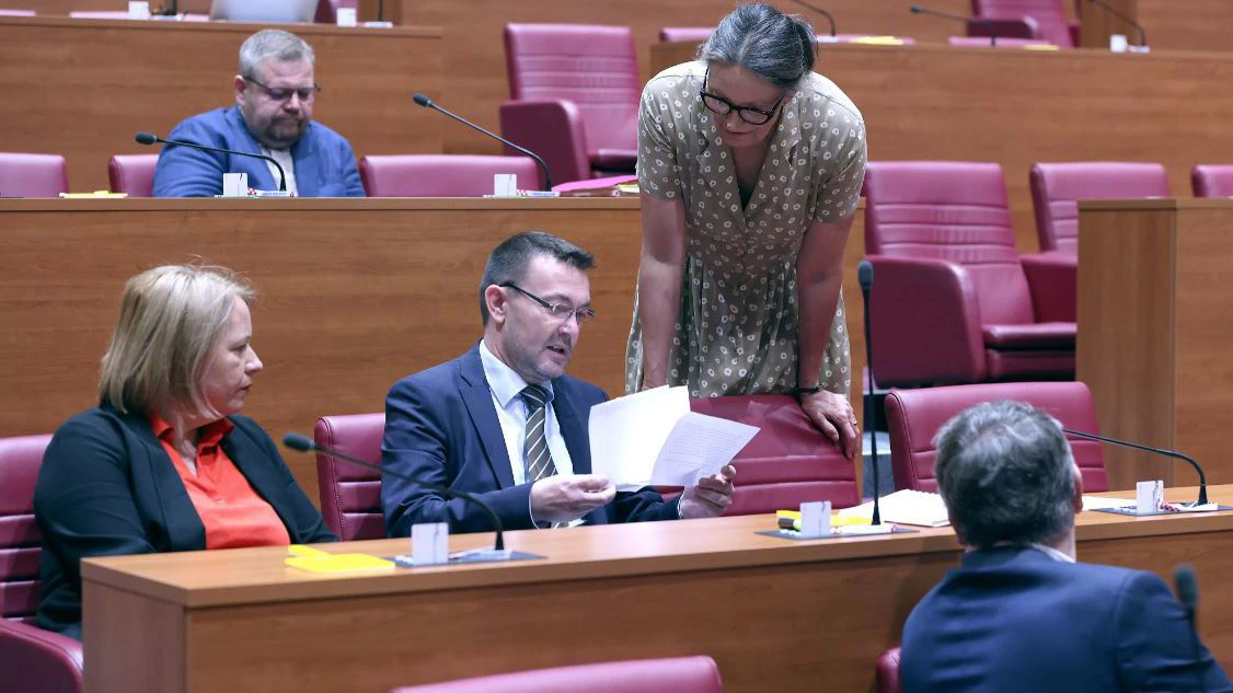 Zastupnice zamjerile Radinu kako vodi sjednicu