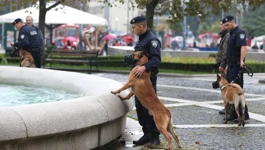 Policijski službenici prošetali Zagrebom u pratnji službenih pasa policije RH 