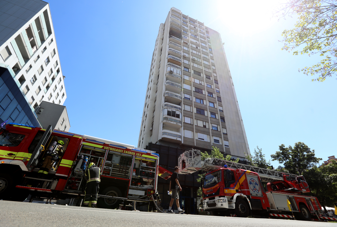 Požar u neboderu na zagrebačkoj Trešnjevci