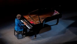 El pianista Goran Filipec también habla español con fluidez, lo que acercó aún más al virtuoso croata tanto al público como a la diáspora.