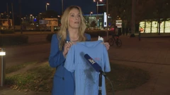 Ivana Sopta iz DZS-a pokazuje kakve će majice nositi popisivači