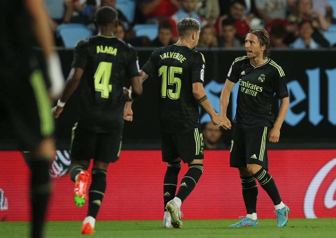 Luka Modrić sa suigračima