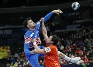 Ivan Martinović u dvoboju protiv Nizozemske , Foto: Bernadett Szabo/REUTERS