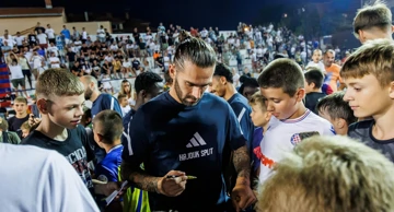 Marko Livaja s navijačima