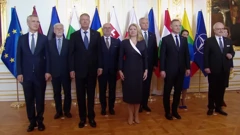 Čelnici zemalja istočnog krila NATO-a s glavnim tajnikom NATO-a