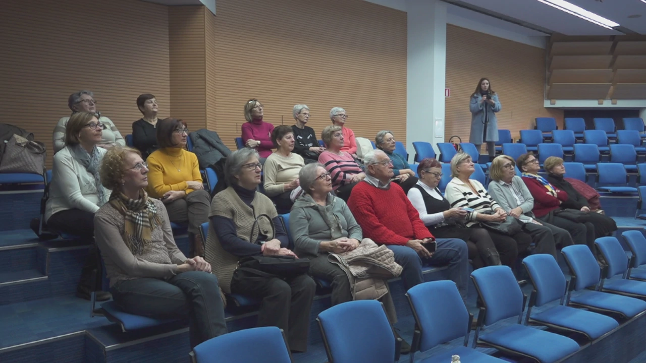 Informatička radionica za umirovljenike u Karlovcu , Foto: HTV/HRT