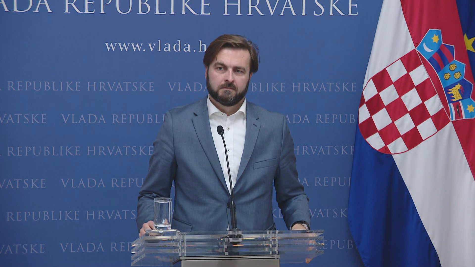 HRT: Ćorić o mogućem "novom zamrzavanju" cijena goriva, Marić o alatima za  borbu protiv inflacije