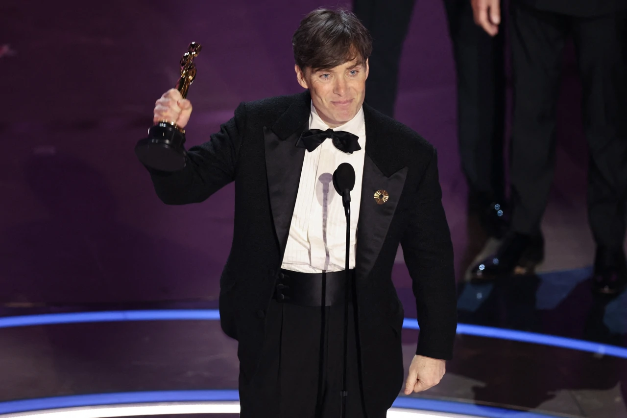 Cillian Murphy preuzima Oscara