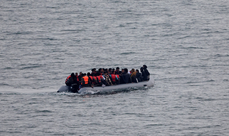 Italija pronašla 10 tijela nakon prevrtanja broda s migranti