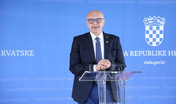 Ministar Ružić: Moguće je razmotriti povećanje koeficijenata za spremačice