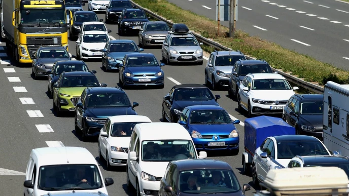 Očekuju se velike gužve na cestama i graničnim prijelazima
