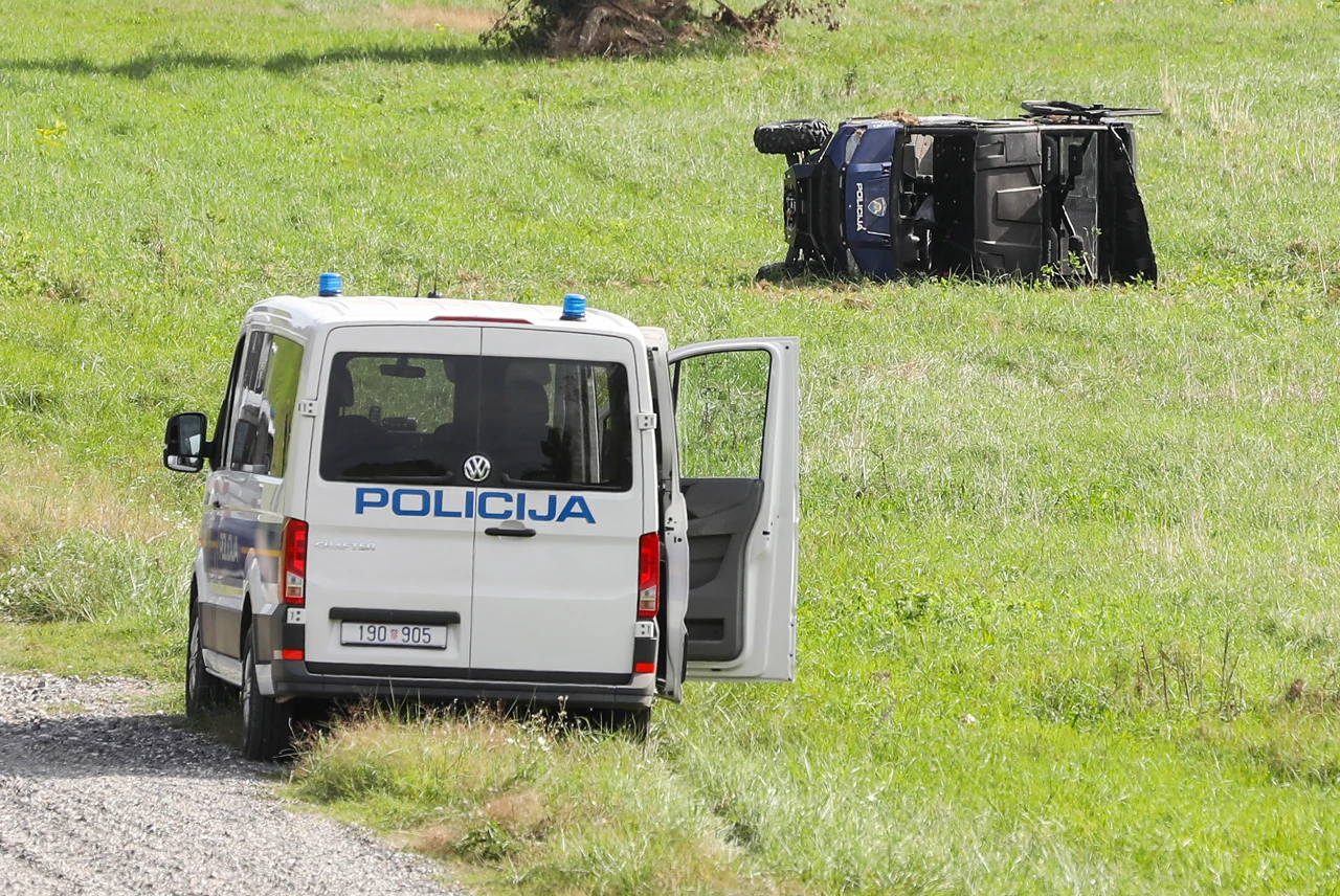 Prevrnuo se policijski terenac, Foto: Jurica Gaolic/Pixsell