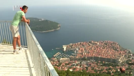 Bračni par naplaćuje pogled sa Srđa na Dubrovnik